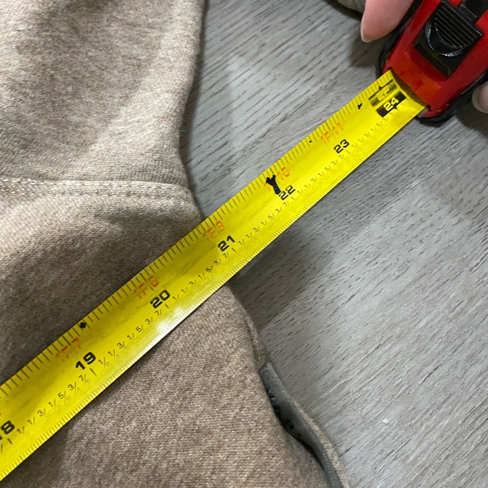 Varley Gabriella sweatshirt taupe size small read - Picture 9 of 10